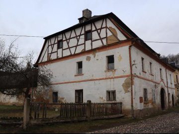 rodinný dům se zahradou v k.ú. Úterý (okres Plzeň-sever)